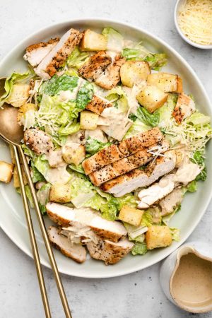 CHICKEN CEASAR SALAD