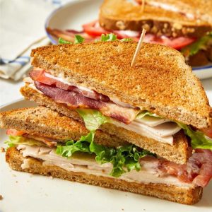 1/2 TURKEY CLUB SANDWICH